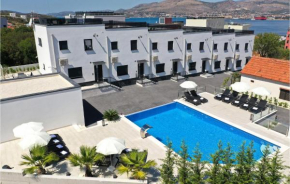 Beautiful home in Okrug Gornji with Outdoor swimming pool, Heated swimming pool and 2 Bedrooms